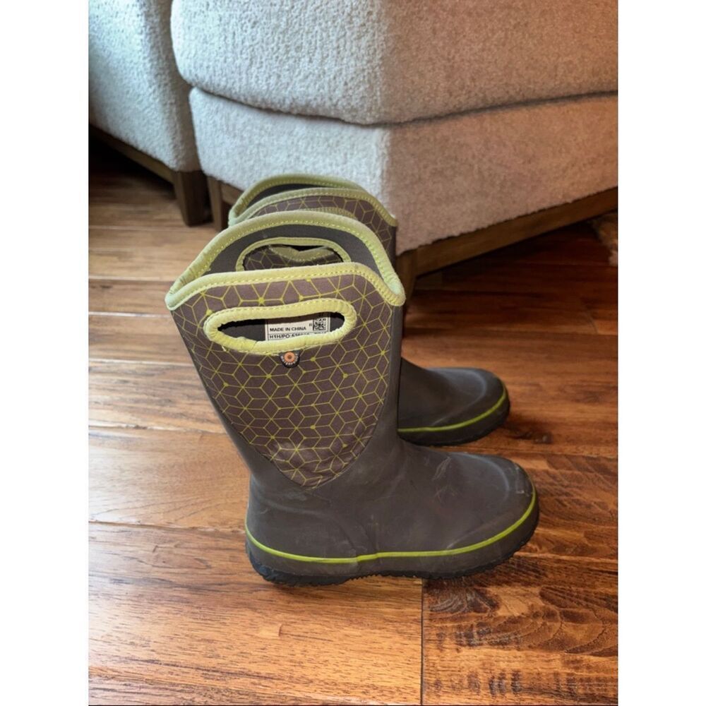 Bogs Gray Rain Boots with Lime Trim